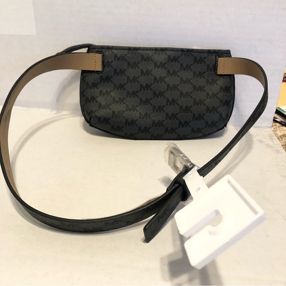 Michael Kors Belt Bag - (NWT) size S/M - Picture 4 of 9